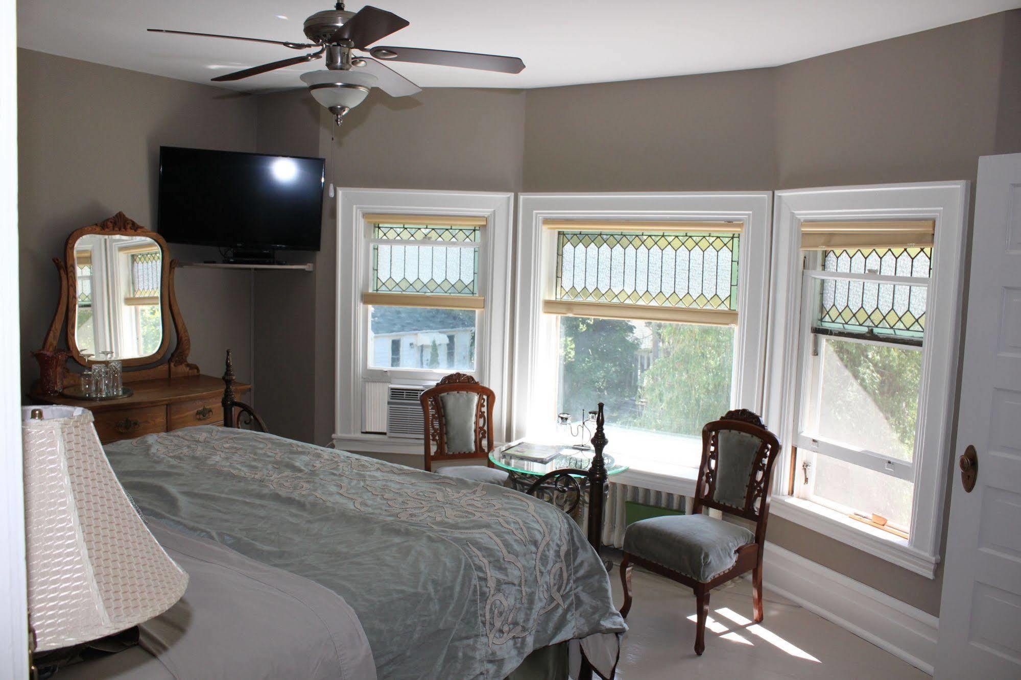 Green Oaks B&B Niagara-on-the-Lake Екстер'єр фото